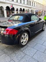 Audi TT Roadster 8N 1.8T quattro 165 kW Mokassin  - Audi TT aus 2003: Roadster