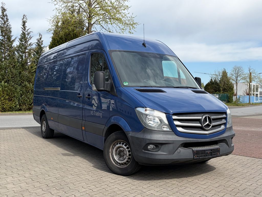 Image of Mercedes-Benz Sprinter