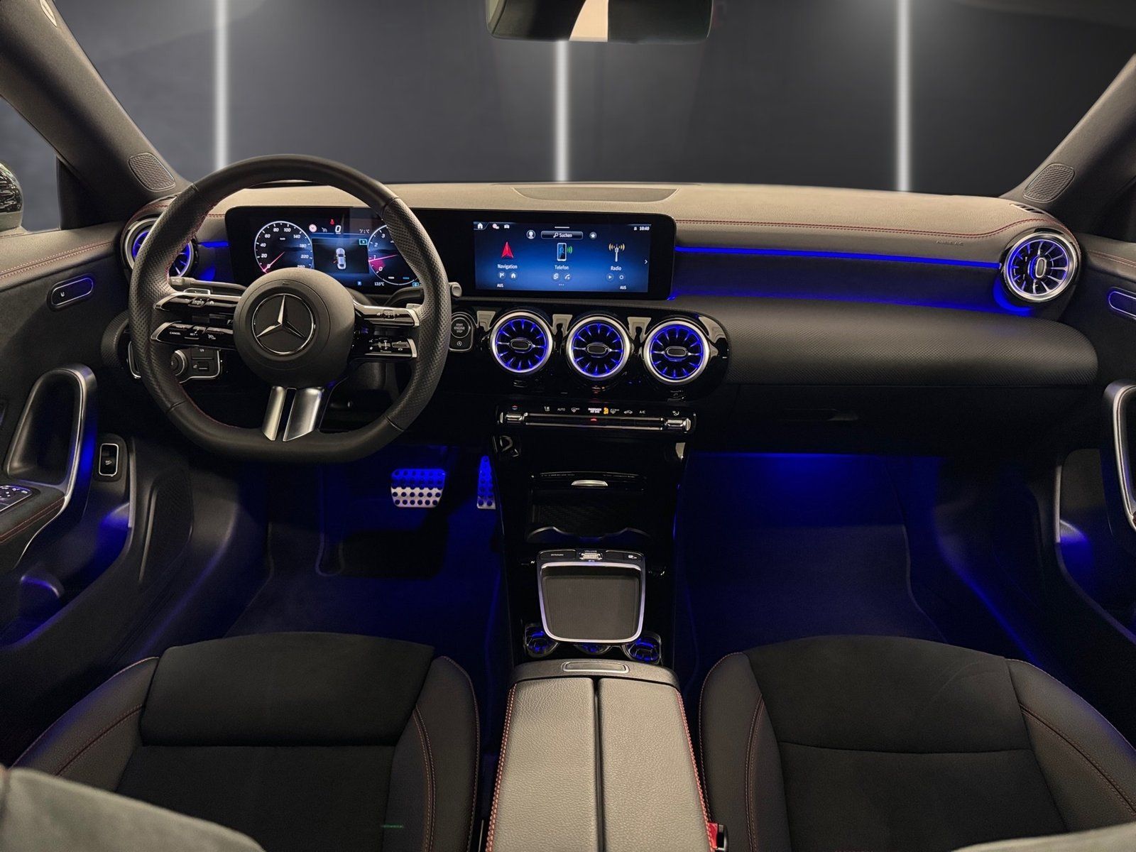 Fahrzeugabbildung Mercedes-Benz CLA 200 AMG*Night*LED*Kamera*Keyless*19"*MBUX*