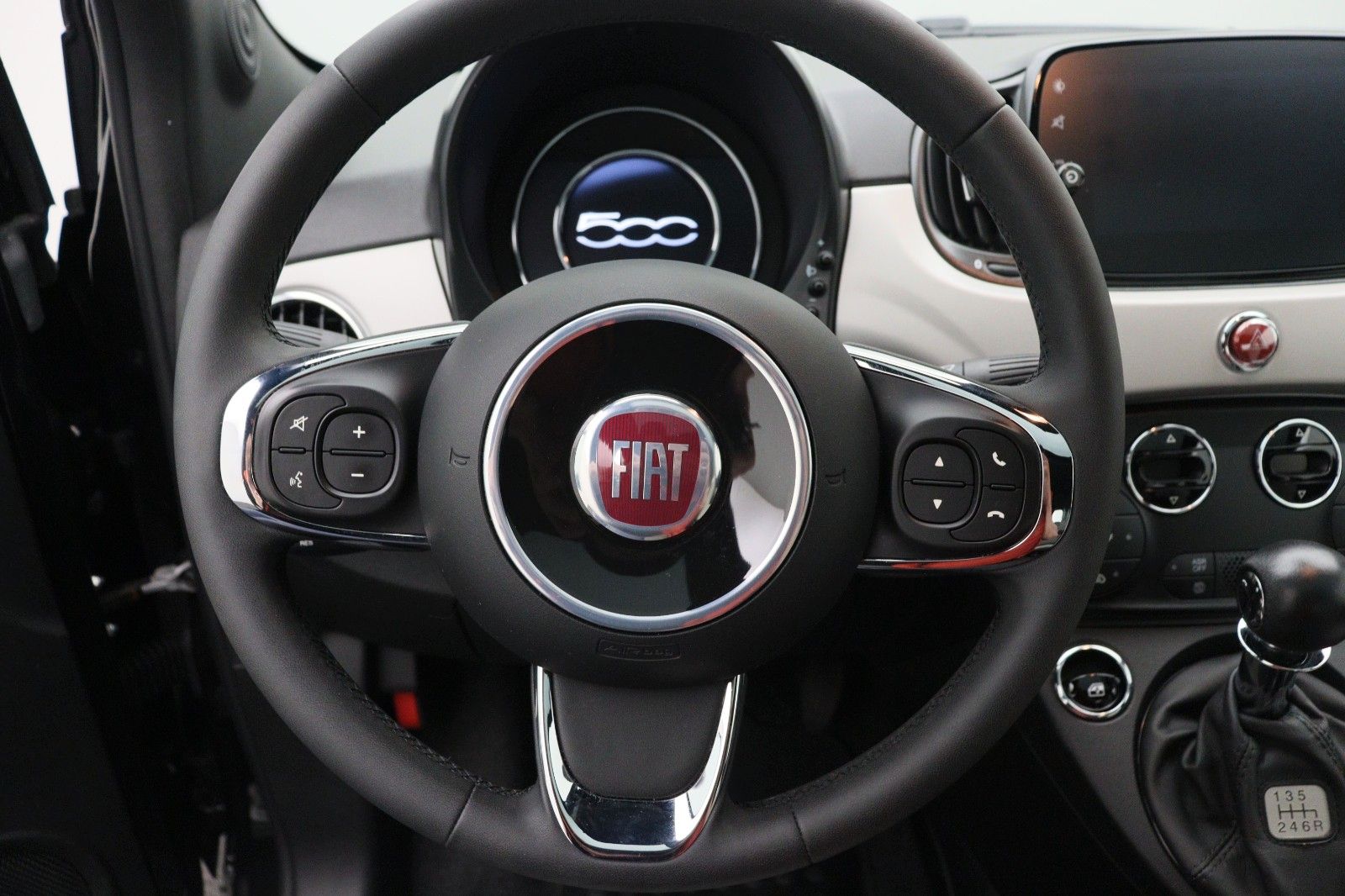 Fahrzeugabbildung Fiat 500 1.0 Star PANO TEMPO NAVI