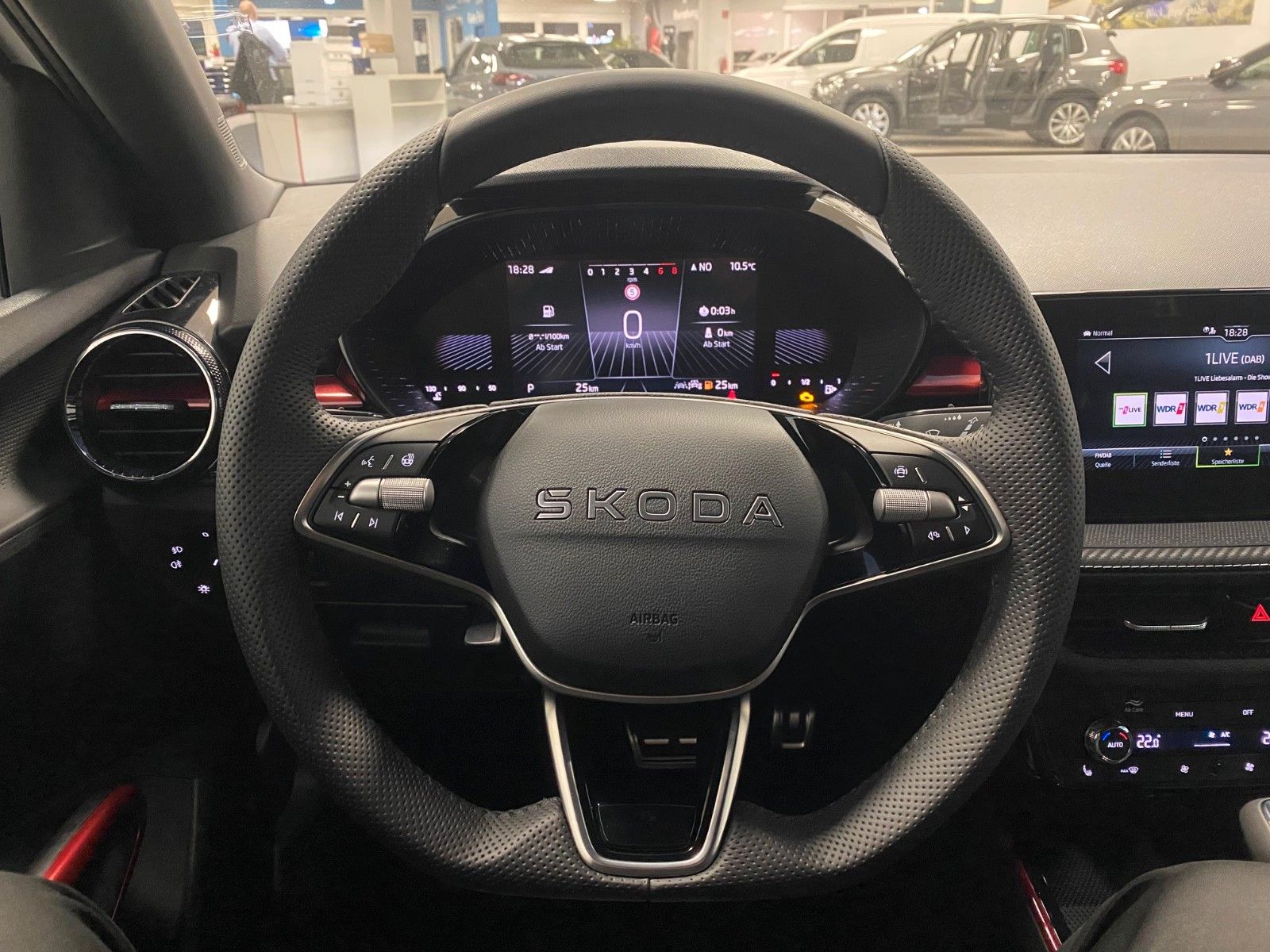 Fahrzeugabbildung SKODA Fabia 1.0 TSI DSG Monte Carlo+KAMERA+AppCon+PDC+