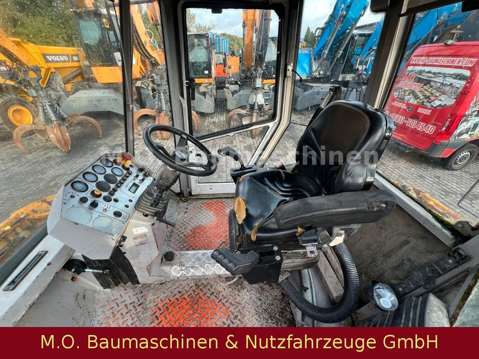 Fahrzeugabbildung Hamm HD 70 / Walze / 7,2 t