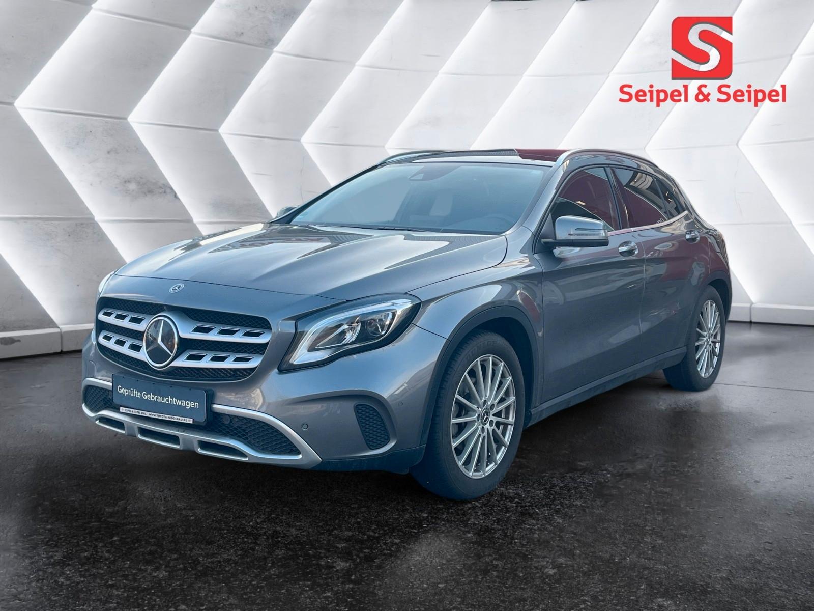 Mercedes-Benz GLA 180*Panodach*Sitzheizung*360°Kamera*Automati