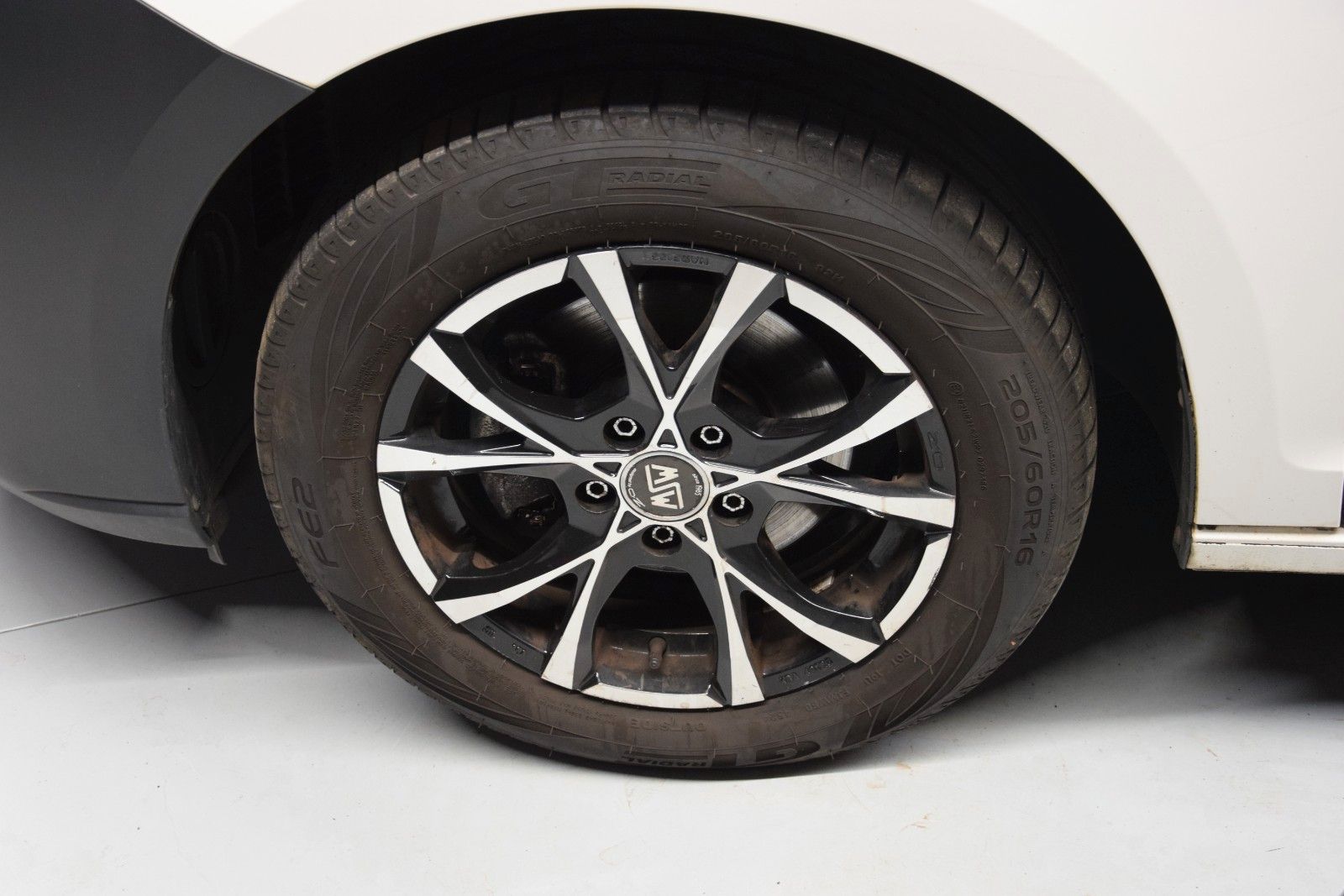 Fahrzeugabbildung Volkswagen Caddy Cargo Basis Kasten Klima PDC 1. Hand