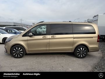 Mercedes V 220 - 2