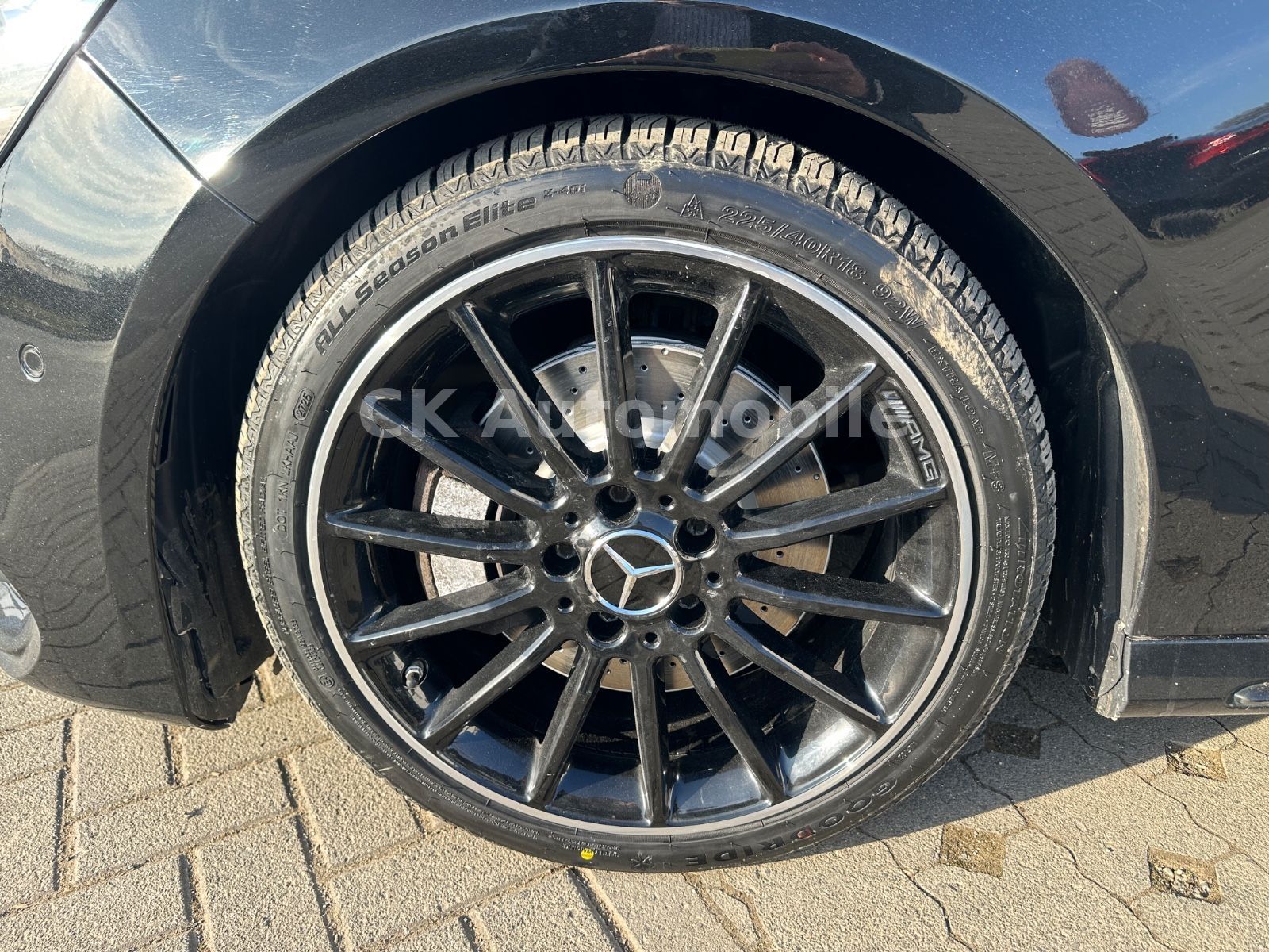 Fahrzeugabbildung Mercedes-Benz CLA 220 CDI Shooting Brake/4Matic/AMG-Line/LED