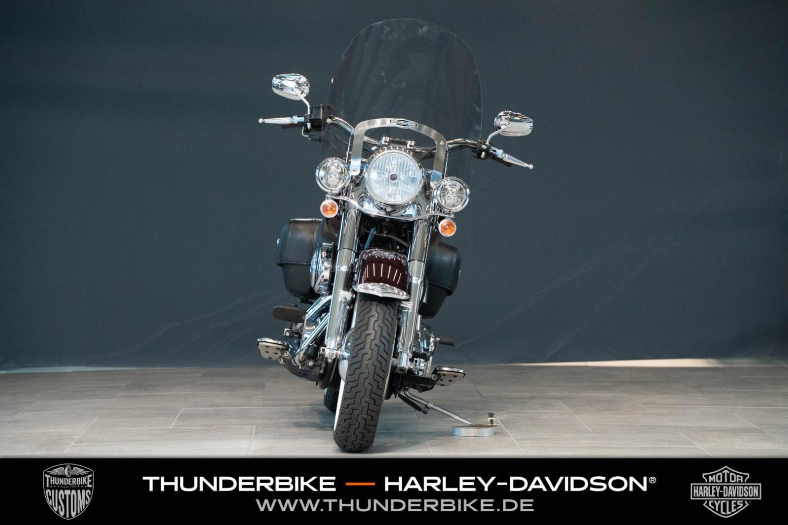Harley-Davidson Softail FLSTN Deluxe