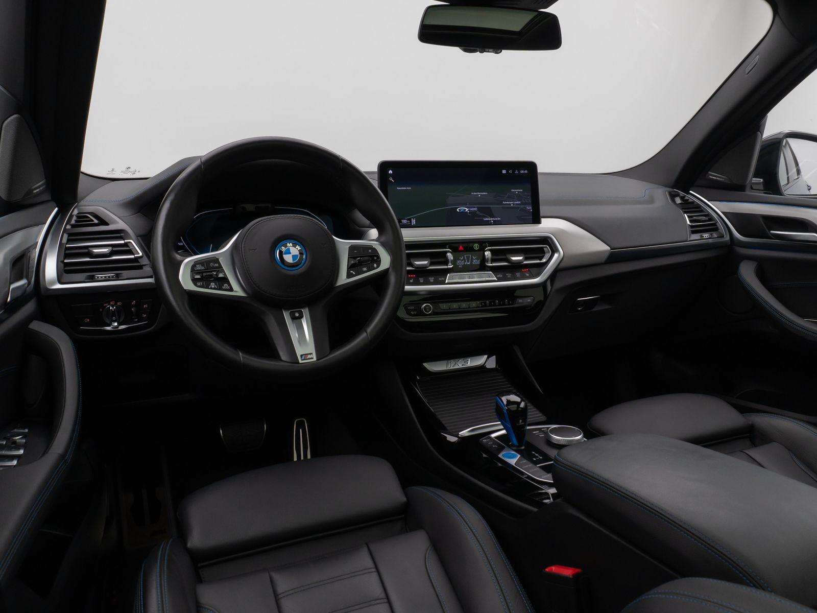 Fahrzeugabbildung BMW iX3 M Sport Impressive Panorama 360° HUD DAB H/K