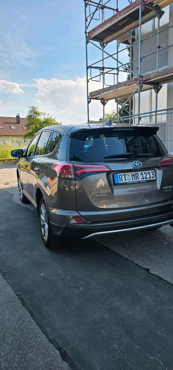 TOYOTA RAV 4