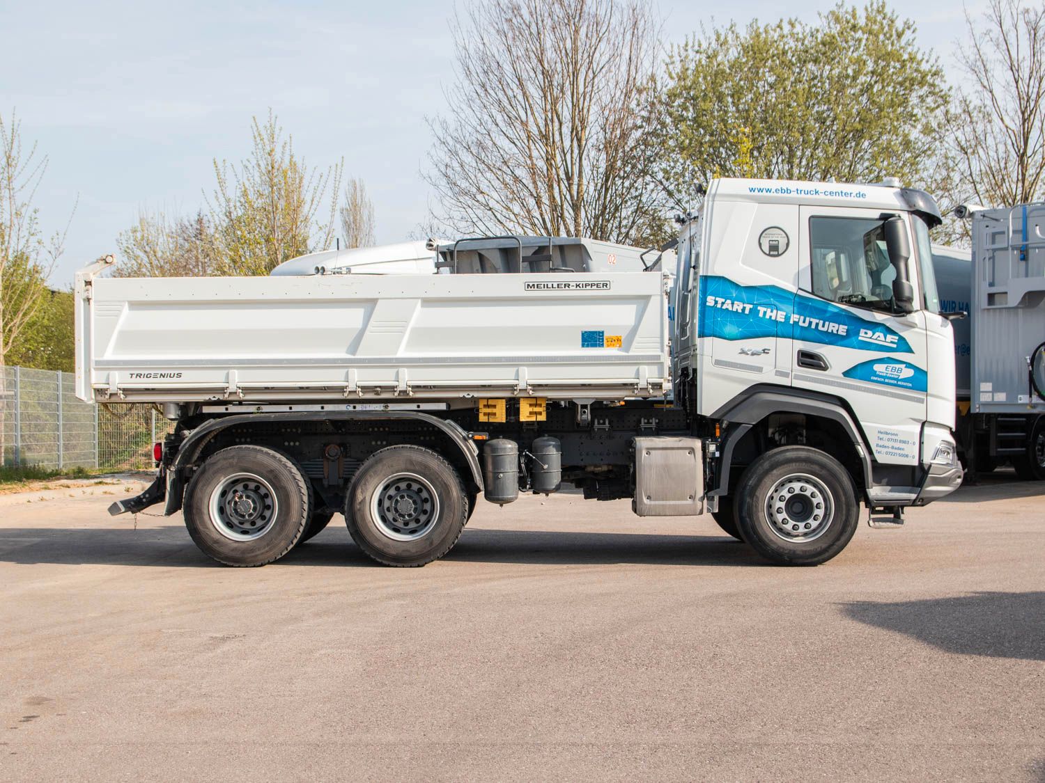 Fahrzeugabbildung DAF FAT XFC 530 SL Meiller TRIGENIUS D 316