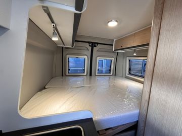 Sunlight Cliff XX 600 RT Dieselheiz. Totwinkel LED Safety