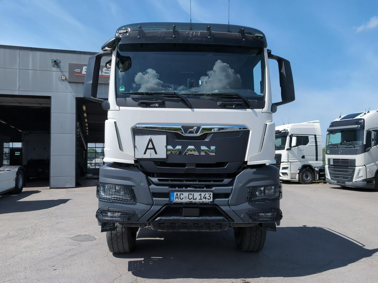 MAN TGS18.520BL SA4x4ALLRAD/Retarder/Navi/Kühlbox/9t