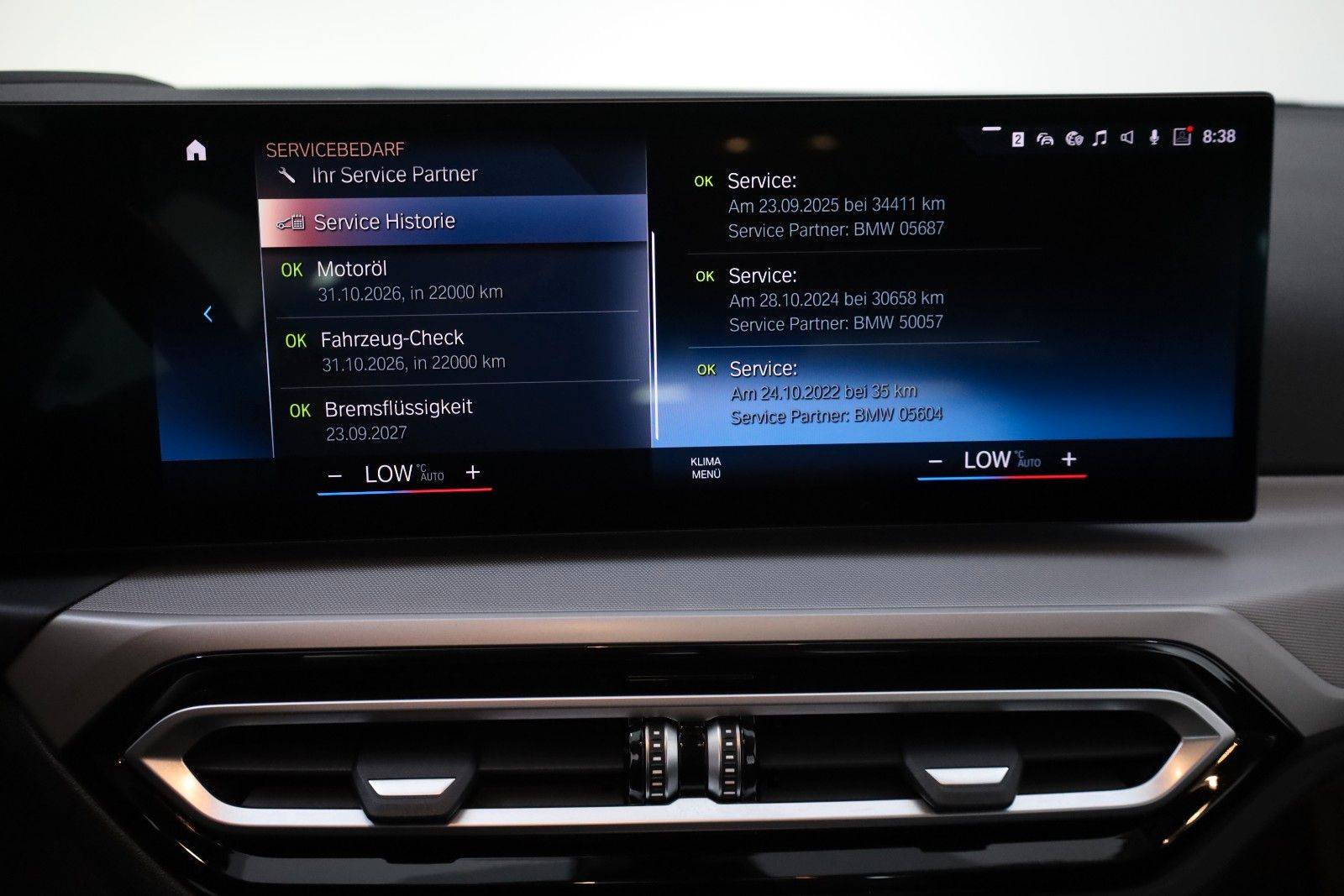 Fahrzeugabbildung BMW 330 e Touring,Leder,Navi,LED,Kamera,HUD, Curved