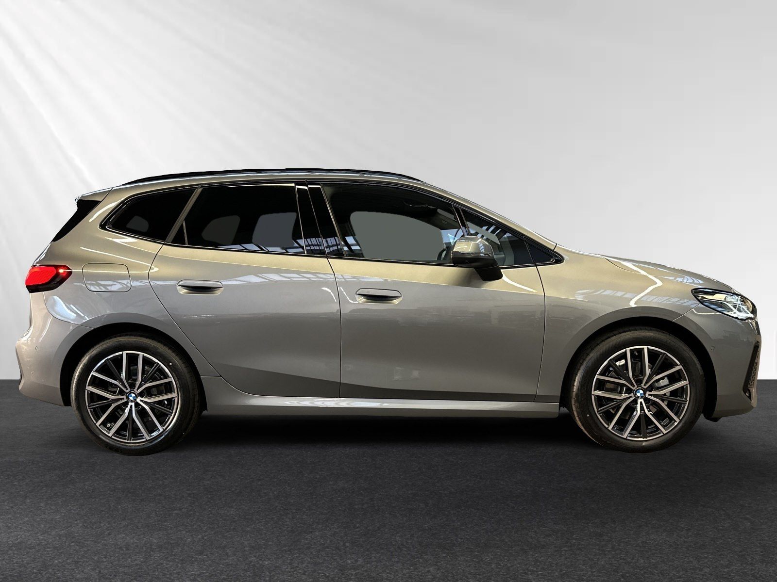 BMW 218 Active Tourer - Bild 2