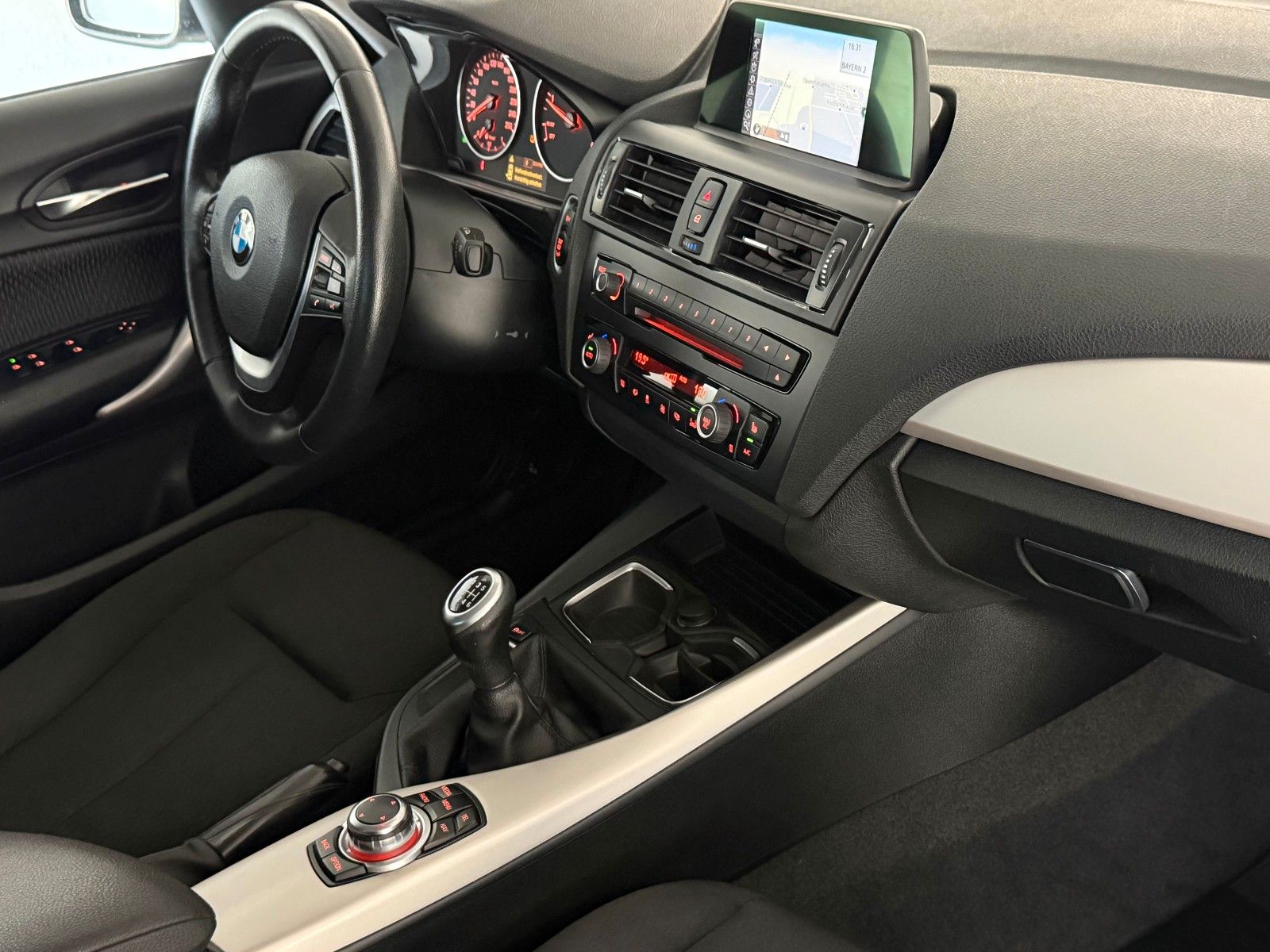Fahrzeugabbildung BMW 116 d Efficient Dynamics Edition/NAVI/SHZ/KLIMA