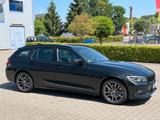 BMW 330 i 3 Touring xDrive Sport Line Garantie *Pano - BMW 3er Reihe in Bochum