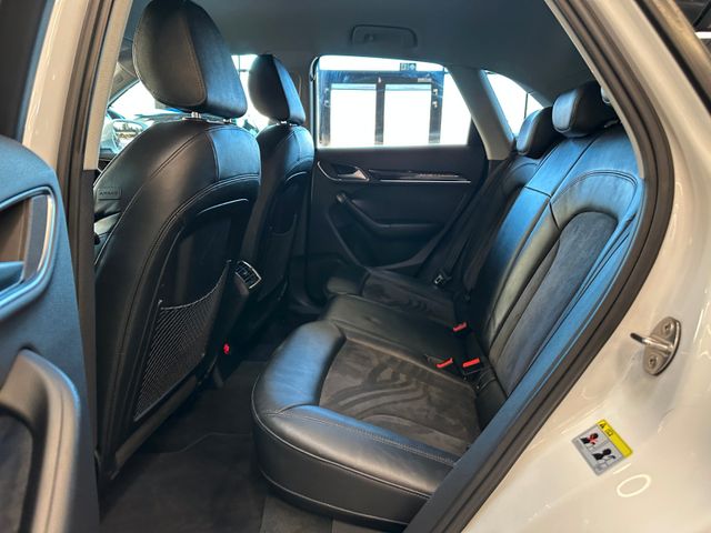 Audi Q3 2.0 TFSI quattro *Xenon*Klima*SHZ*Navi*PDC*