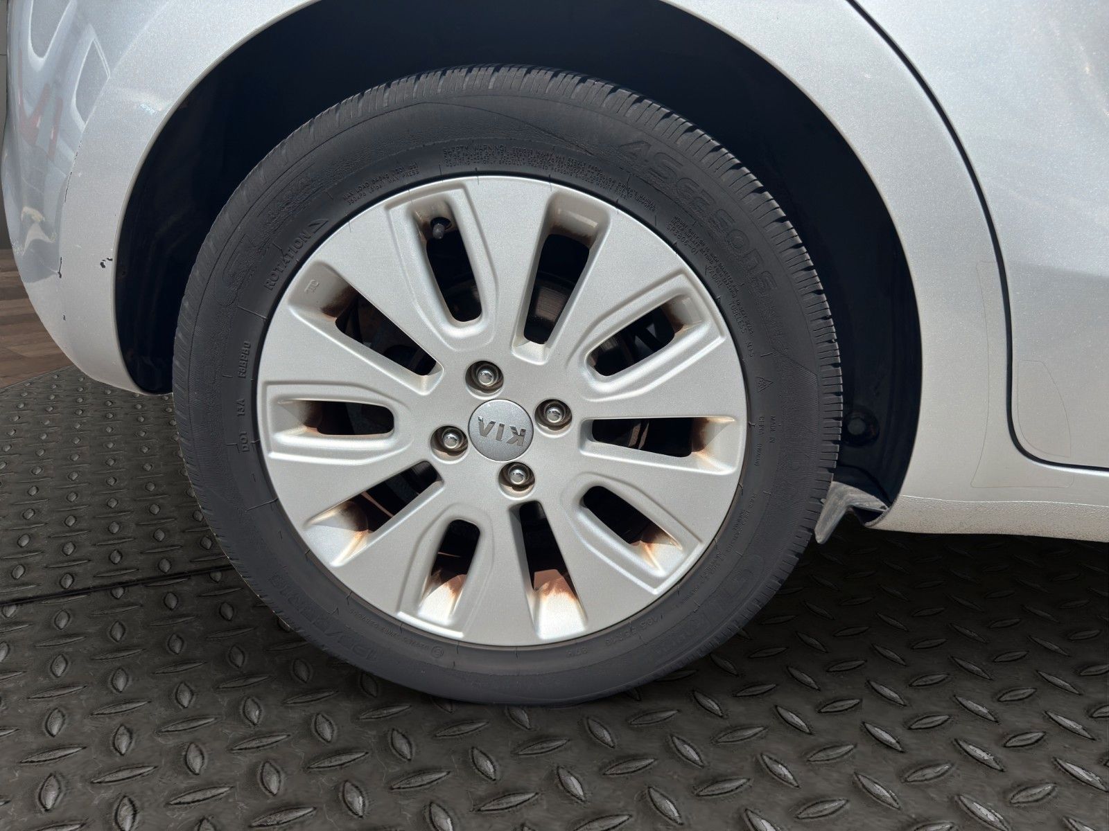 Fahrzeugabbildung Kia Rio Edition 7 Klima/Navi/Kamara/TÜV NEU