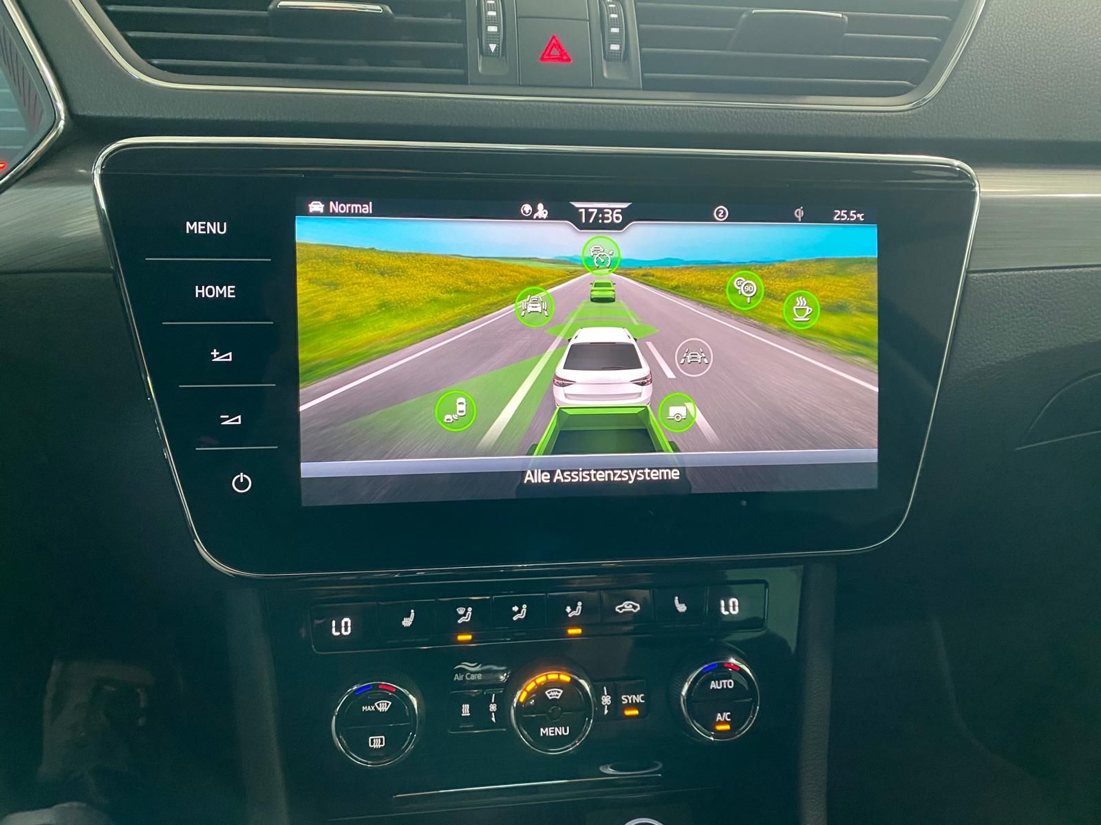 Fahrzeugabbildung SKODA Superb 2.0 TSI DSG 4x4 Style/STHZG/360/ACC/