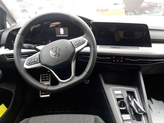 Golf Variant Move 1,5 l eTSI  110 kW DSG  Standh