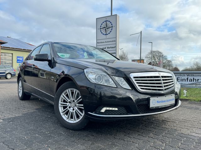 Mercedes-Benz E 200 Elegance Navi AHK Tempomat 1.Hand