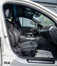 Fahrzeugabbildung BMW 318i Touring M-Sport SERVICE-GARANTIE|SPUR|ACC