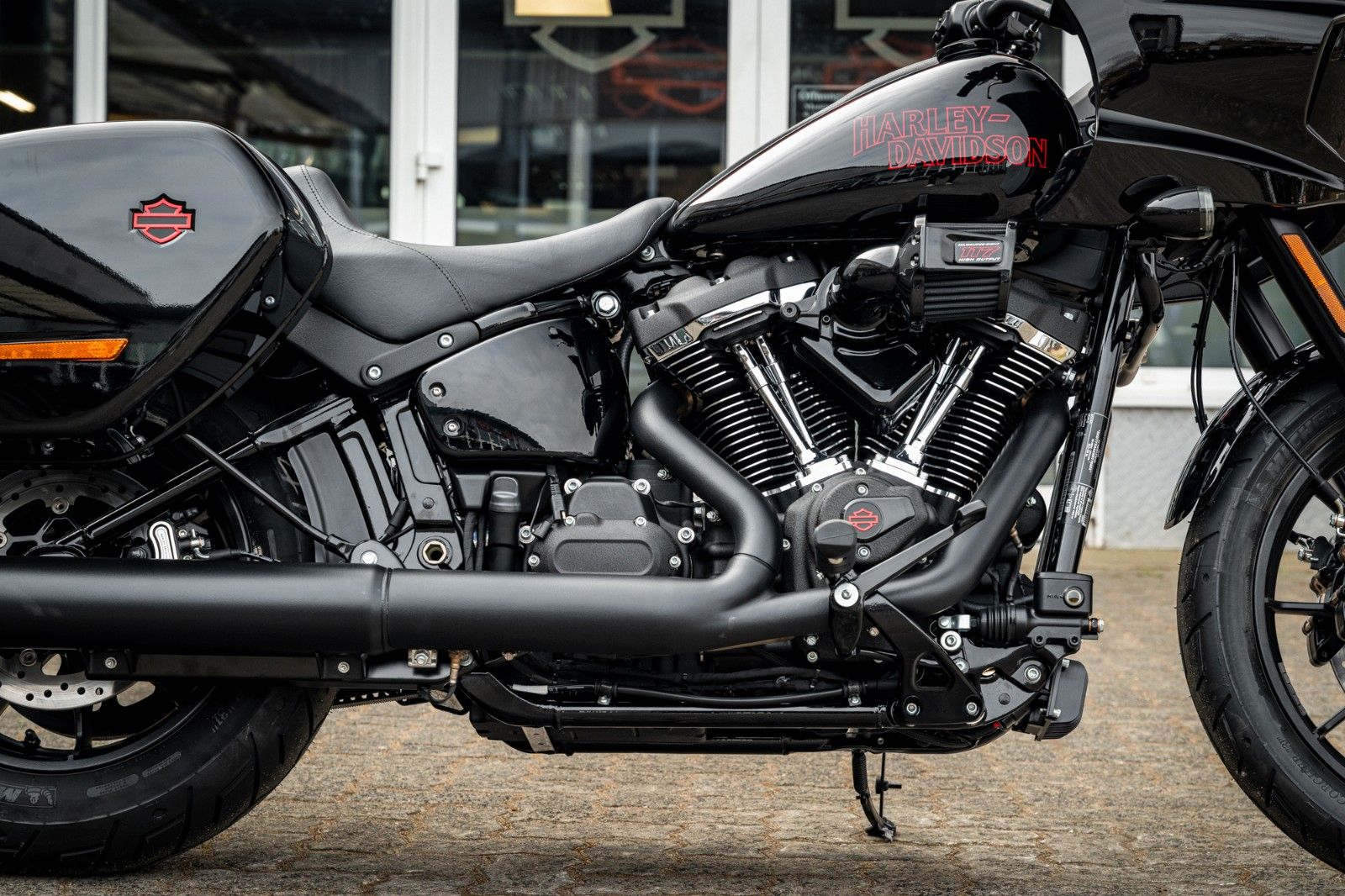 Fahrzeugabbildung Harley-Davidson FXLRST LOW RIDER ST 117 MY25 - RockfordFosgate