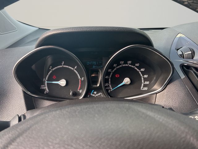 Ford Tourneo Courier 1.5 TDCI Titanium Temp+Navi+Klim