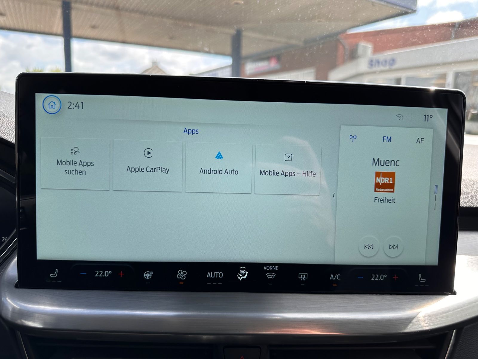 Fahrzeugabbildung Ford Focus Turnier 1.5 TDCi Titanium X Autom Navi/LED