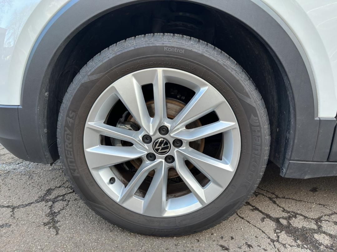 Fahrzeugabbildung Volkswagen T-Cross Life Goal, 1.0 l TSI OPF 70 kW (95 PS) 5