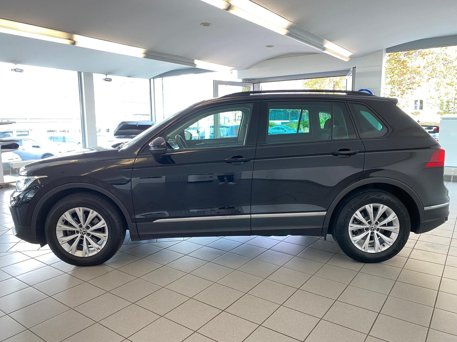Volkswagen Tiguan 1.5 TSI DSG, AHK schwenkbar NAVI ACC SHZ  imagem 3
