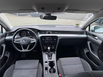 Volkswagen Passat Variant - 9