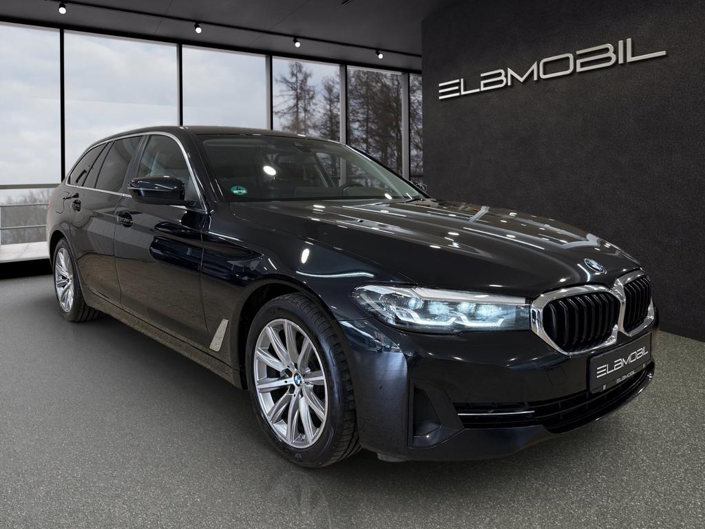 BMW 520d Touring SteptronicLEDNaviLeder1 Hand 2022