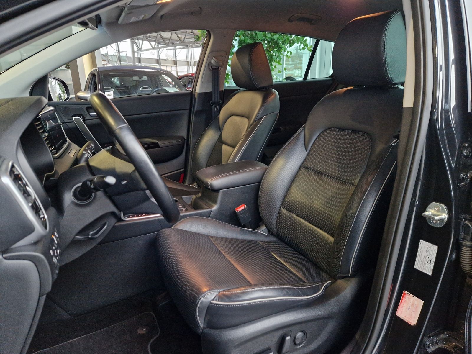 Fahrzeugabbildung Kia Sportage Black Edition 4WD PREMIUM LED NAVI ALU