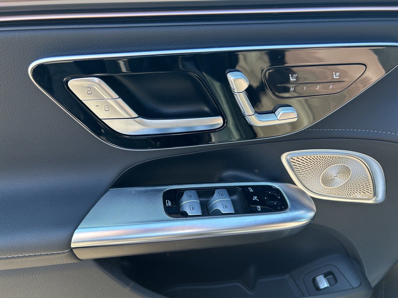 Fahrzeugabbildung Mercedes-Benz EQE500 Prem+ HYPER Massage TV Nappa AIRMATIC HAL