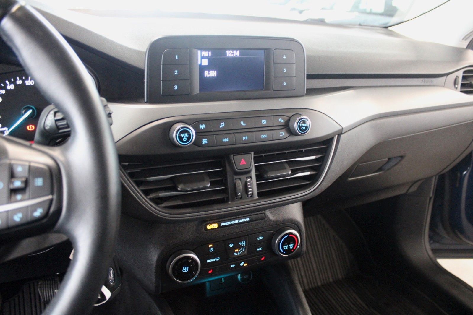 Fahrzeugabbildung Ford Focus Trend Turnier KLIMA AHK WinterPaket 1.Hd