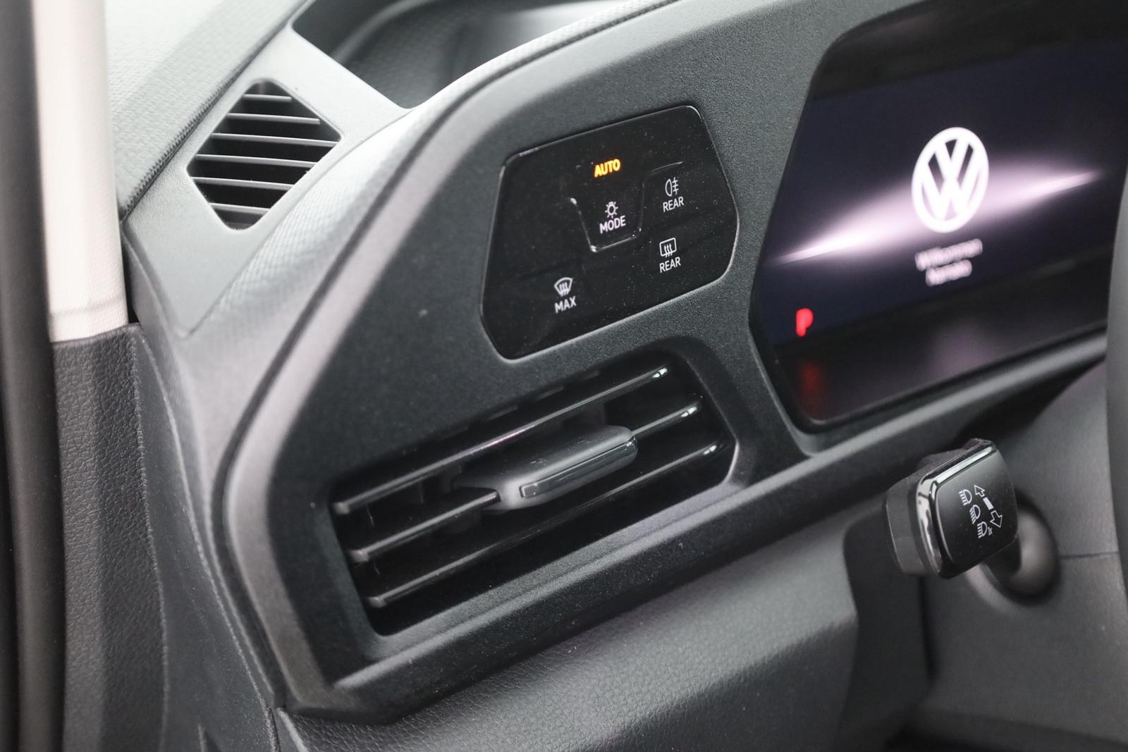 Volkswagen Caddy Maxi 1.5 TSI DSG Kamera 7-Sitzer AHK