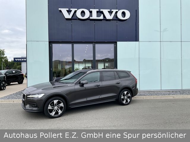 Volvo V60 B4 Cross Country Ultimate