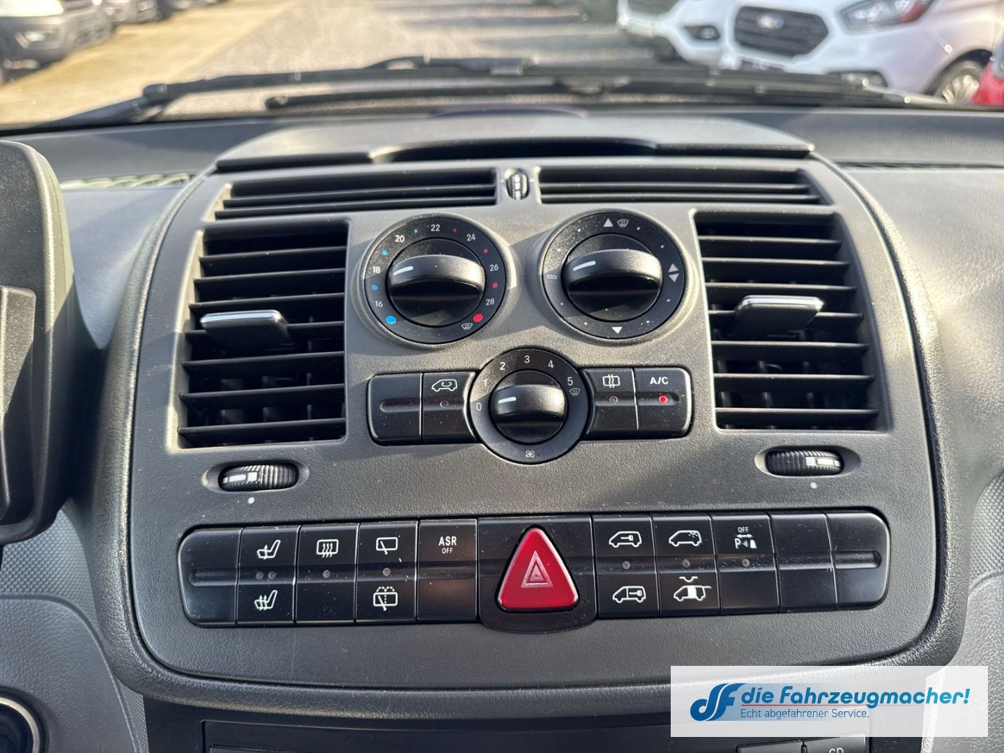 Fahrzeugabbildung Mercedes-Benz Vito Kasten 115 CDI TÜV NEU AHK Klimaautom