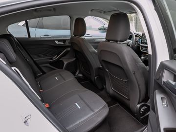 Ford Focus Active 1.0 X Parkautomatik Navi B&O LED
