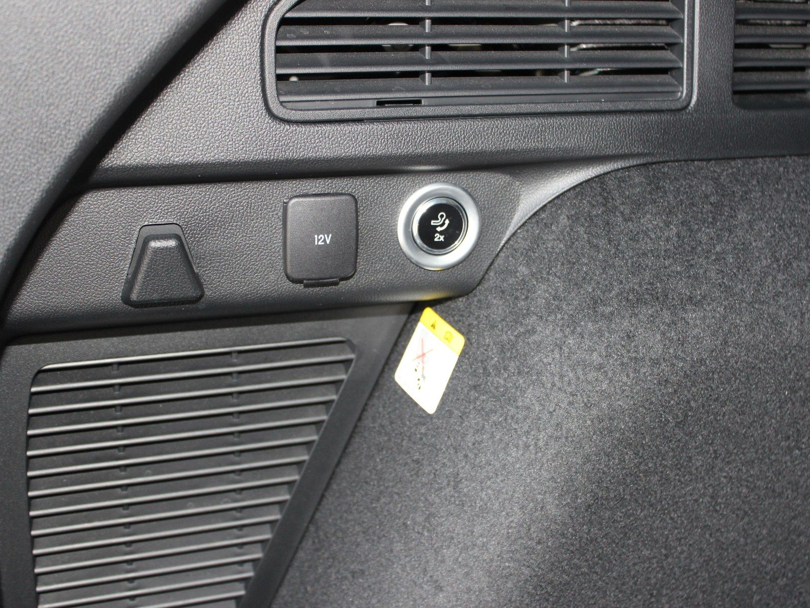 Fahrzeugabbildung Ford Kuga Plug-In Hybrid Titanium 2,5 Duratec