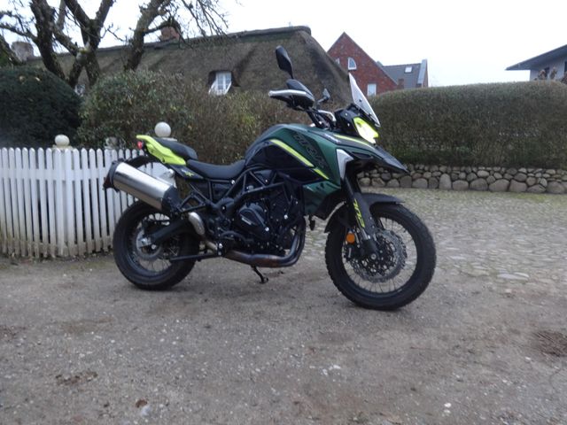 Benelli TRK 702 X