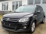 Volkswagen Tiguan*Lounge*Sport*Style*4Motion* Navi* - Volkswagen Tiguan mit Diesel-Antrieb: Van