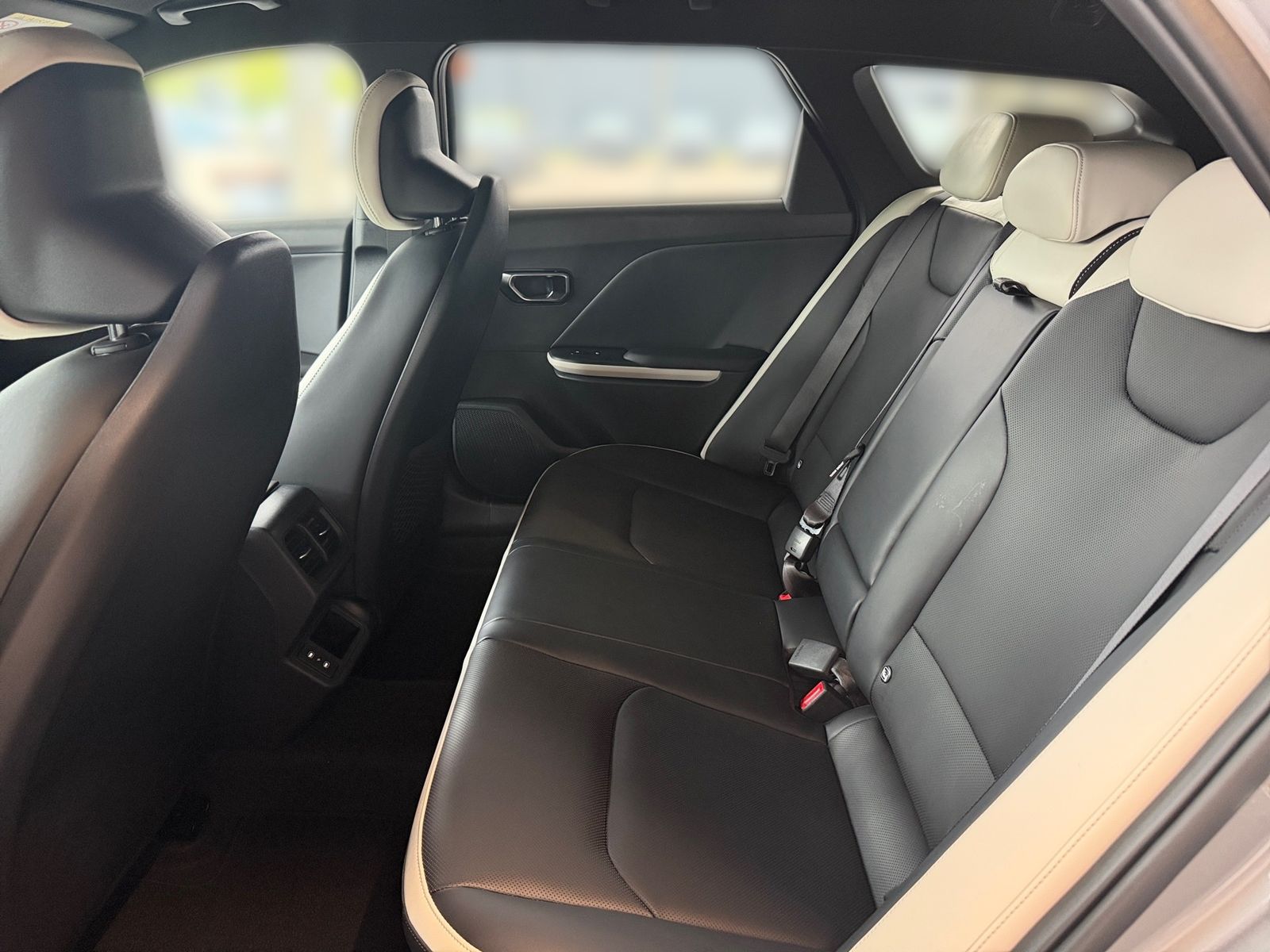 Fahrzeugabbildung Kia K4 SW 1.6T 180 DCT GTL DWP+ SZ SD 18