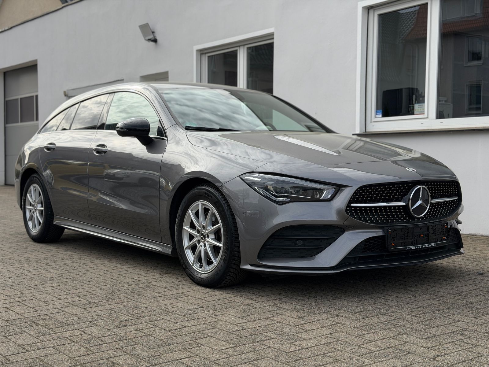 MERCEDES-BENZ CLA 200d Shooting Brake AMG/KAMERA/AMBIENTE/WIDE