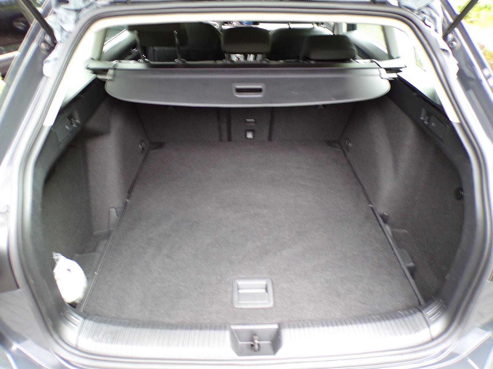 Volkswagen Golf VIII VARIANT 1.5 TSI DSG LIFE NAVI+KAMERA, миниатюра 24