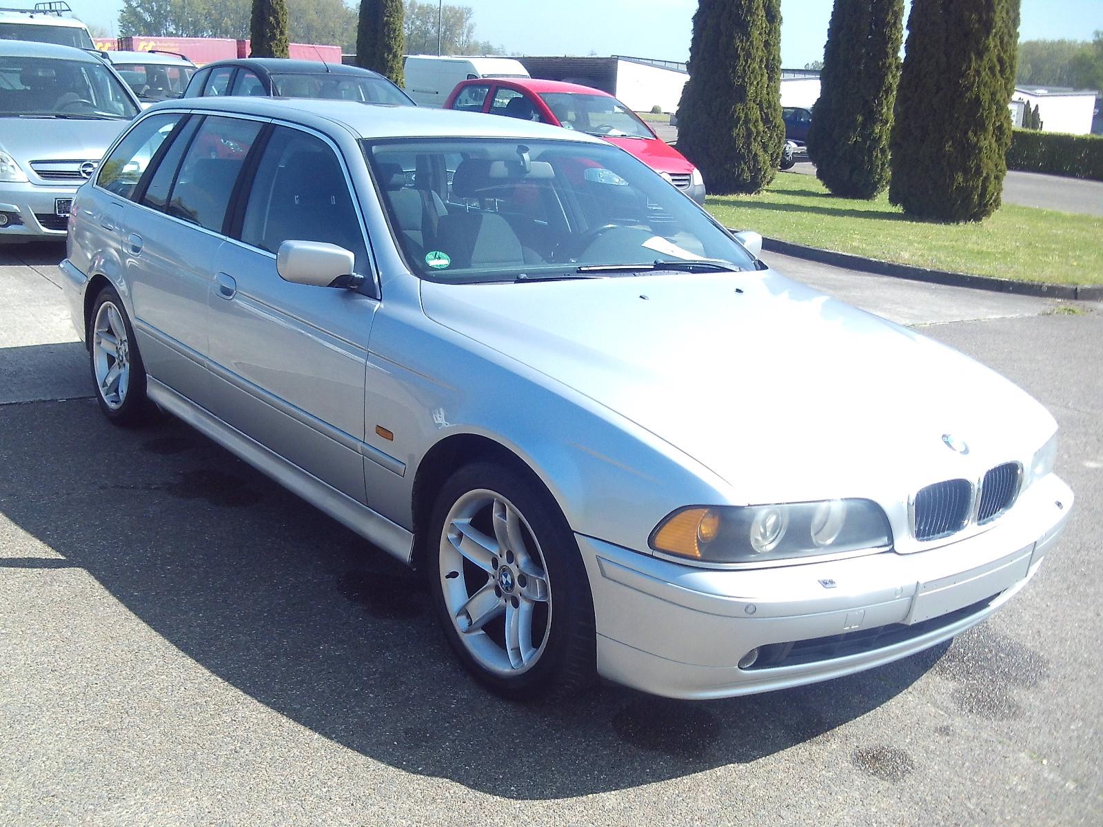 BMW 520i A Exclusive touring, AHK 1900kg