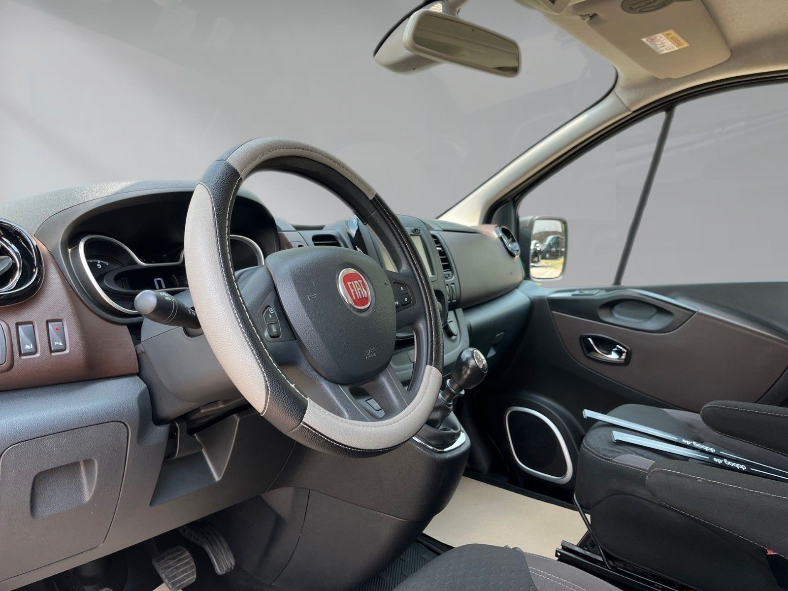 Fiat Talento Kombi L1H1 Family 8-Sitzer – Bild 11