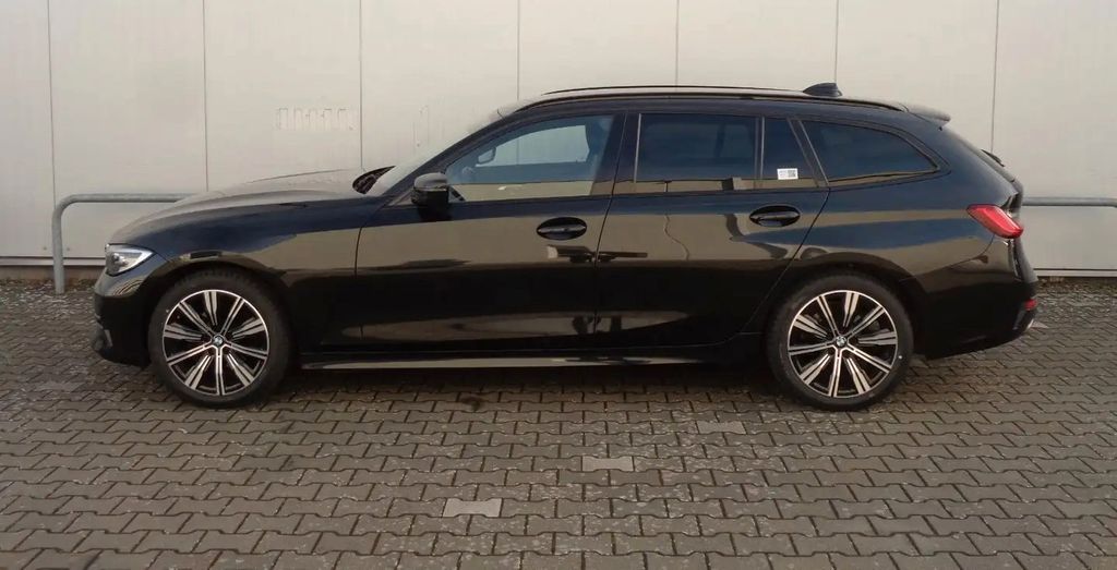 Image of BMW 320