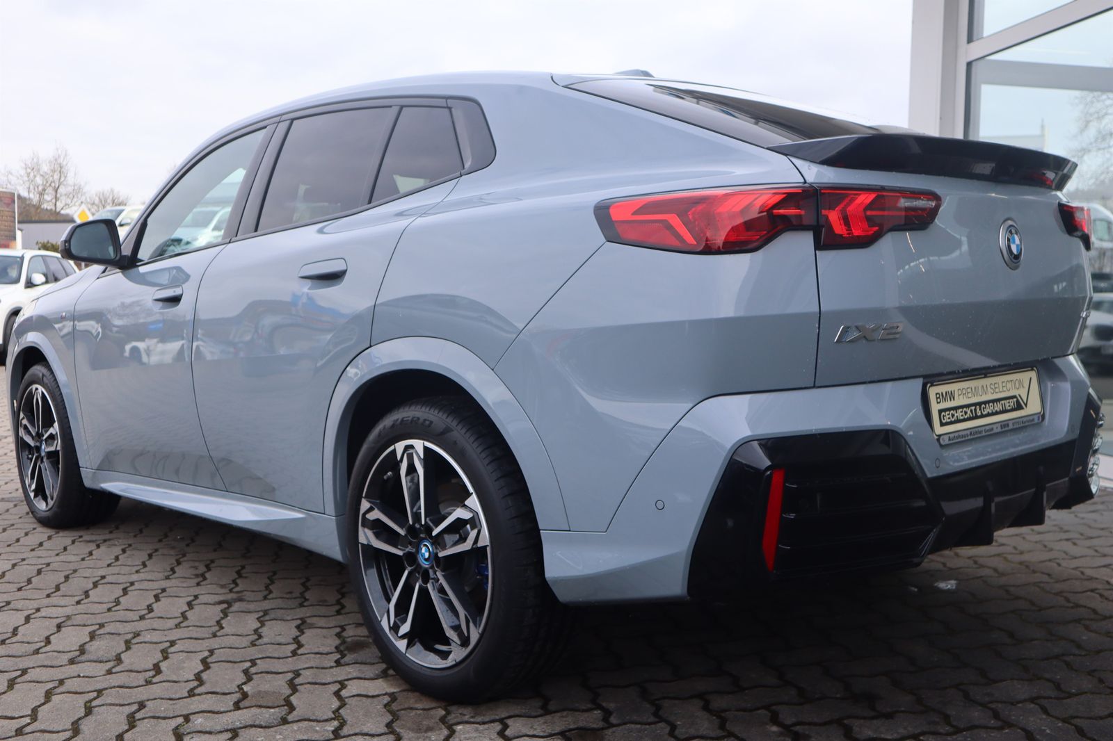 BMW iX2 eDrive20 M Sport Head-Up HK Pano. 360° foto 3